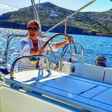Christina * Vari (Syros)