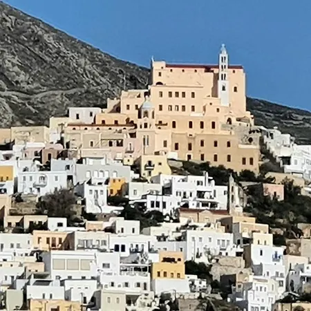 Christina * Vari (Syros)